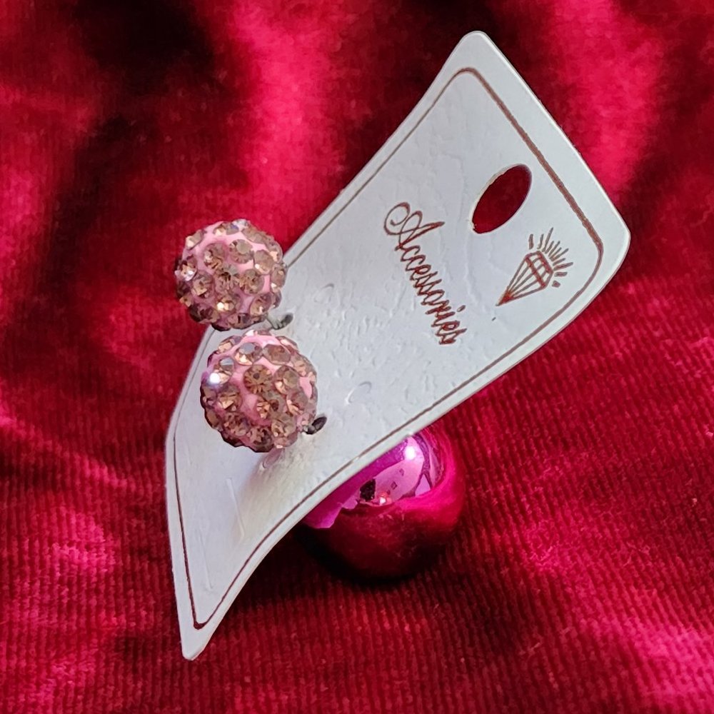 Pink two side Earing. condition new - Picture 1 of 3